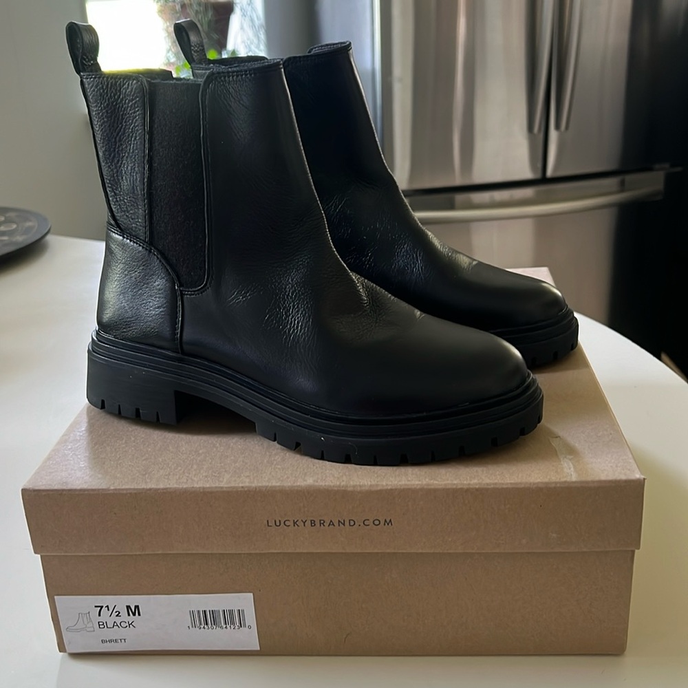 ⚡️SALE⚡️ NIB Lucky Brand BHRETT Leather Boots